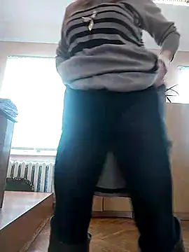 AhlyssaLove1155 online show from February 5, 2026, 10:09 am