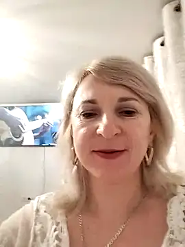 AhlyssaLove1155 online show from April 15, 2026, 5:31 pm