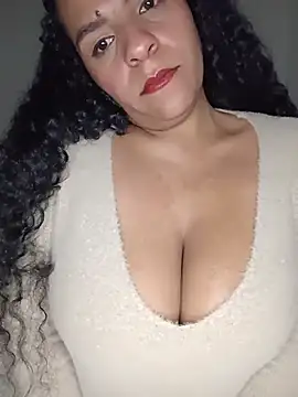 hot bruntte online show from January 6, 2026, 5:55 am