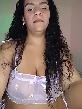 hot bruntte online show from January 14, 2026, 6:52 am