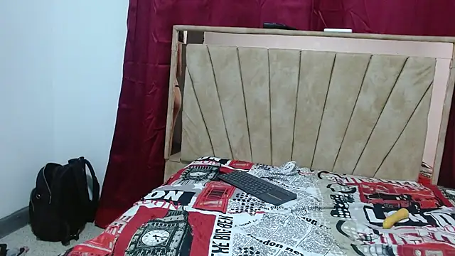 pia houns17 online show from December 18, 2025, 2:50 am