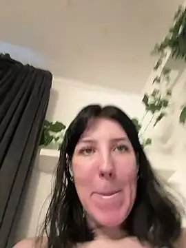 Snapshot of Nattasss chatting on February 21, 2026, 12:17 pm Nattasss online show from February 21, 2026, 12:17 pm