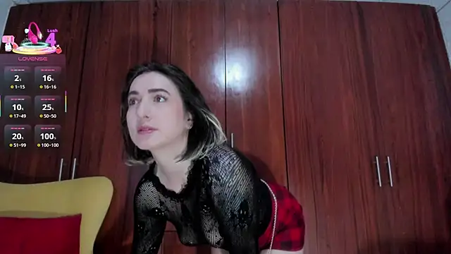 Snapshot of carly_grasso chatting on January 10, 2026, 10:28 am carly grasso online show from January 10, 2026, 10:28 am