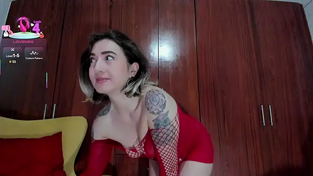 Snapshot of carly_grasso chatting on February 17, 2026, 8:11 am carly grasso online show from February 17, 2026, 8:11 am