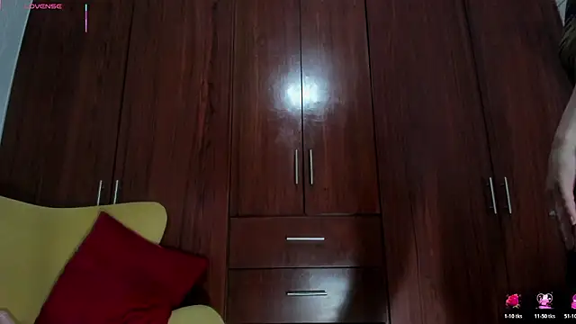 Snapshot of carly_grasso chatting on March 29, 2026, 7:14 pm carly grasso online show from March 29, 2026, 7:14 pm