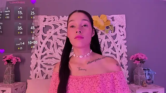 Snapshot of loraineblake chatting on January 13, 2026, 3:17 pm loraineblake online show from January 13, 2026, 3:17 pm