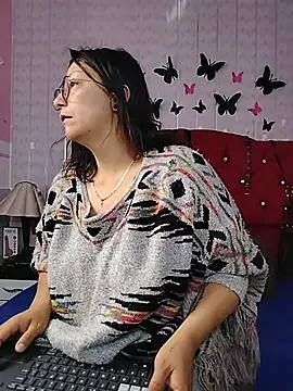 Snapshot of Susana_Rojas chatting on February 17, 2026, 10:01 am Susana Rojas online show from February 17, 2026, 10:01 am