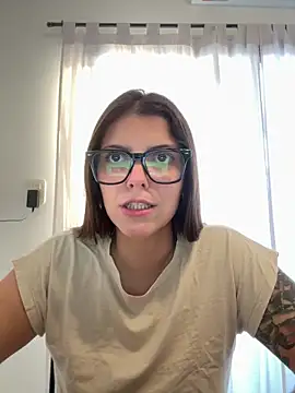 lililovexx online show from March 19, 2026, 9:41 pm