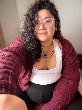 VanesssaMilf  online show from March 12, 2026, 2:23 pm