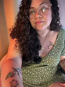 VanesssaMilf  online show from May 28, 2026, 12:08 am