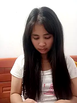 Him MountainGirl online show from April 2, 2026, 4:32 am