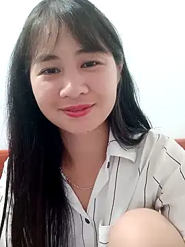 Him MountainGirl online show from April 18, 2026, 10:30 am