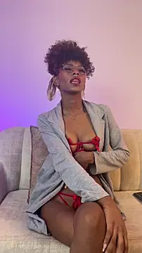 Snapshot of NaomiClay chatting on April 21, 2026, 12:44 pm NaomiClay online show from April 21, 2026, 12:44 pm