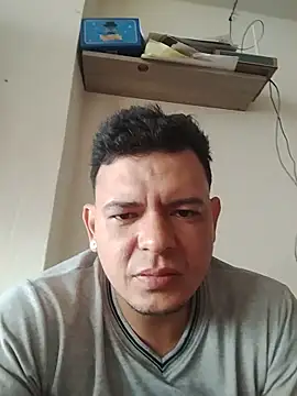 YTupapito1234 online show from June 4, 2026, 6:47 pm