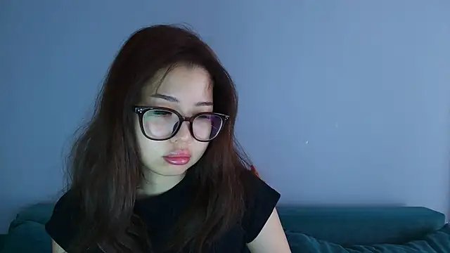 Snapshot of kimyjina chatting on July 13, 2026, 3:31 am kimyjina online show from July 13, 2026, 3:31 am