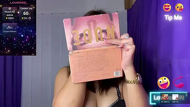 Snapshot of Lovely_apple19 chatting on July 9, 2026, 6:17 am Lovely apple19 online show from July 9, 2026, 6:17 am