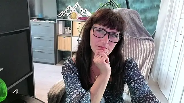 Snapshot of Eila_Morigan chatting on May 24, 2026, 7:24 am Eila Morigan online show from May 24, 2026, 7:24 am