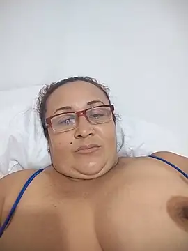 Nini Love  online show from March 3, 2026, 4:29 am