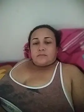 Nini Love  online show from May 18, 2026, 4:35 pm