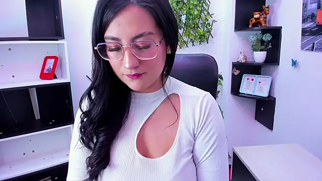 Snapshot of sophi_hardd_ chatting on February 21, 2026, 4:19 pm sophi hardd online show from February 21, 2026, 4:19 pm