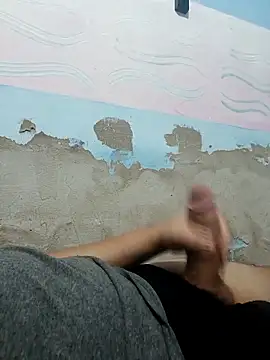 Snapshot of AVALIAminhaPika chatting on February 9, 2026, 1:31 am AVALIAminhaPika online show from February 9, 2026, 1:31 am