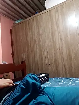 Snapshot of AVALIAminhaPika chatting on March 4, 2026, 5:13 am AVALIAminhaPika online show from March 4, 2026, 5:13 am