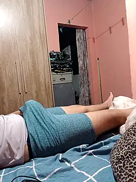 AVALIAminhaPika online show from April 21, 2026, 12:23 am