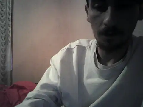 Snapshot of Hon3ySlim chatting on December 15, 2025, 7:01 am Hon3ySlim online show from December 15, 2025, 7:01 am