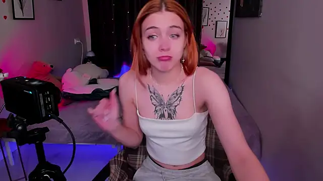 Bella xBaby online show from March 22, 2026, 11:02 am