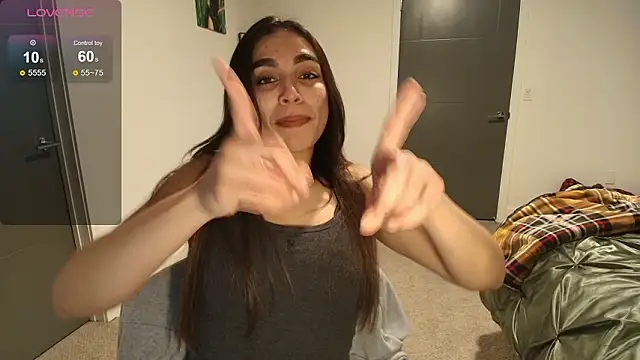 MilaSeren online show from February 6, 2026, 2:05 am