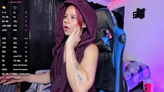 agathawalter  online show from March 18, 2026, 10:02 pm