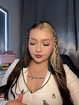 Daniela ruizz online show from July 14, 2026, 2:49 am