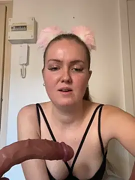 Snapshot of Vikml166 chatting on February 22, 2026, 1:31 pm Vikml166 online show from February 22, 2026, 1:31 pm