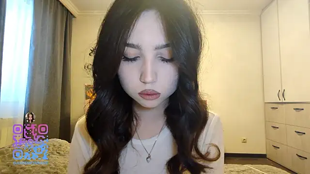 Snapshot of Qwami_Amie chatting on February 3, 2026, 6:40 am Qwami Amie online show from February 3, 2026, 6:40 am