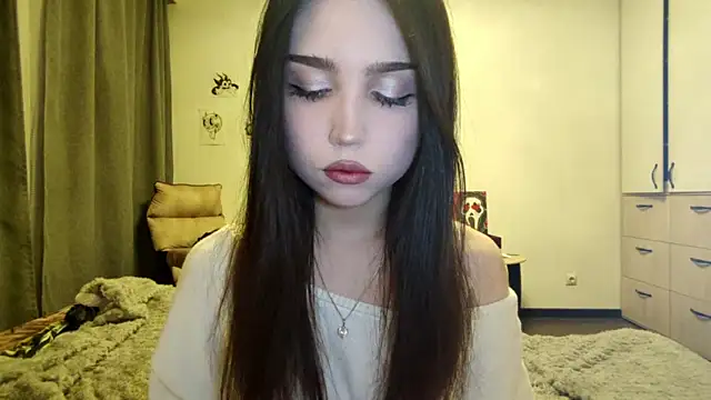 Snapshot of Qwami_Amie chatting on February 25, 2026, 1:21 pm Qwami Amie online show from February 25, 2026, 1:21 pm