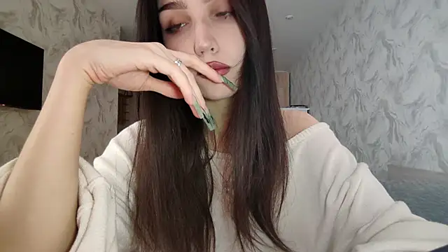 Snapshot of Qwami_Amie chatting on February 27, 2026, 5:29 am Qwami Amie online show from February 27, 2026, 5:29 am