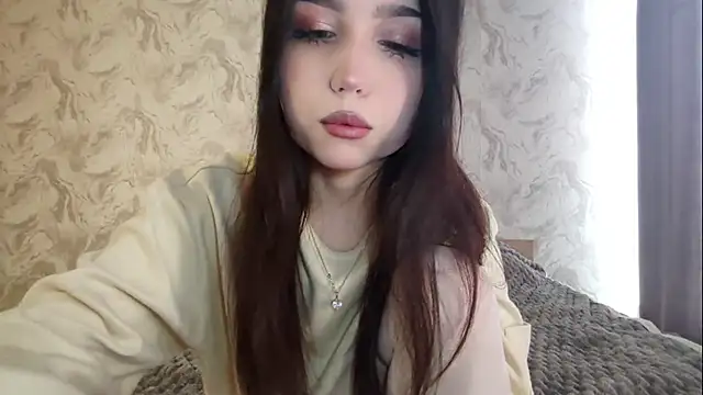 Snapshot of Qwami_Amie chatting on February 28, 2026, 6:14 am Qwami Amie online show from February 28, 2026, 6:14 am