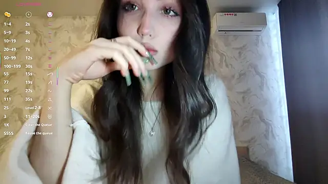 Snapshot of Qwami_Amie chatting on March 4, 2026, 3:23 am Qwami Amie online show from March 4, 2026, 3:23 am