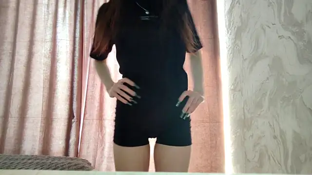 Snapshot of Qwami_Amie chatting on March 7, 2026, 6:21 am Qwami Amie online show from March 7, 2026, 6:21 am