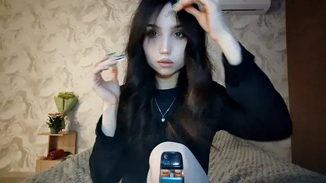 Snapshot of Qwami_Amie chatting on March 15, 2026, 2:23 pm Qwami Amie online show from March 15, 2026, 2:23 pm