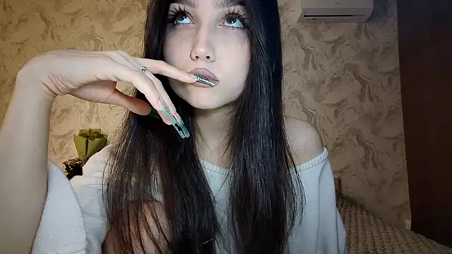 Snapshot of Qwami_Amie chatting on March 19, 2026, 3:16 pm Qwami Amie online show from March 19, 2026, 3:16 pm