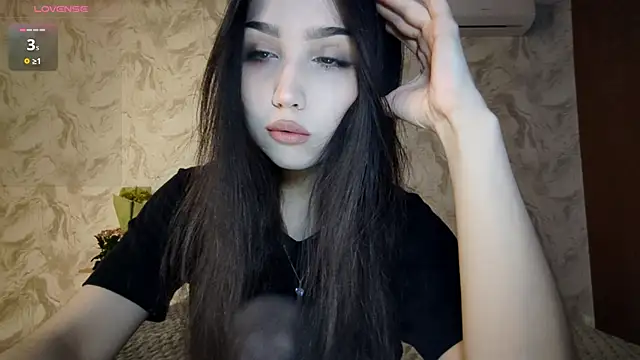 Snapshot of Qwami_Amie chatting on March 20, 2026, 2:11 pm Qwami Amie online show from March 20, 2026, 2:11 pm