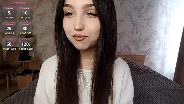 Snapshot of Qwami_Amie chatting on March 28, 2026, 12:27 pm Qwami Amie online show from March 28, 2026, 12:27 pm