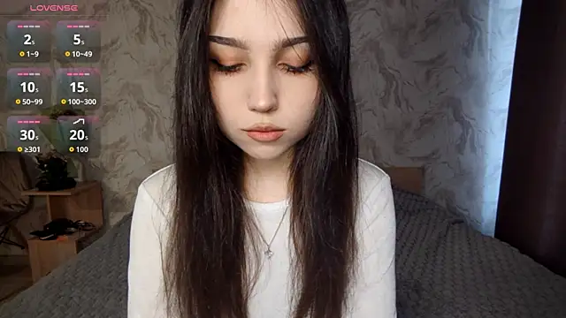 Snapshot of Qwami_Amie chatting on March 31, 2026, 1:22 pm Qwami Amie online show from March 31, 2026, 1:22 pm