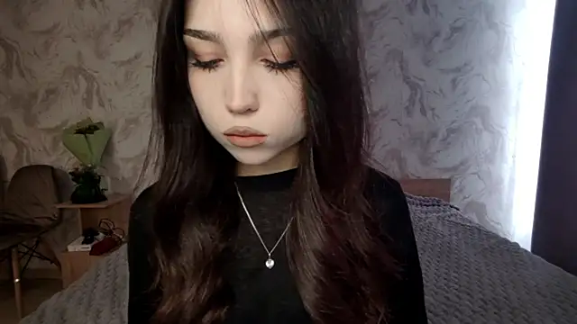 Snapshot of Qwami_Amie chatting on April 13, 2026, 7:36 am Qwami Amie online show from April 13, 2026, 7:36 am