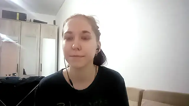 Annette meow1 online show from December 22, 2025, 8:44 am