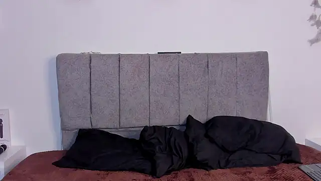 tefi meow  online show from February 9, 2026, 4:44 pm