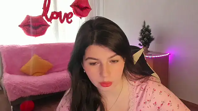 KisaModel online show from March 19, 2026, 8:07 am