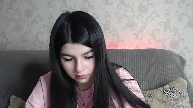 KisaModel online show from April 10, 2026, 1:00 am