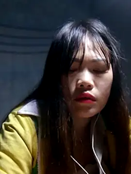 yana-zz online show from February 13, 2026, 9:55 pm